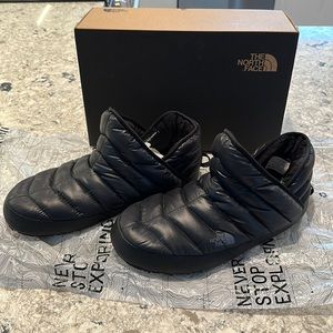 The North Face Thermoball Traction Mule V Black Slippers Shoes